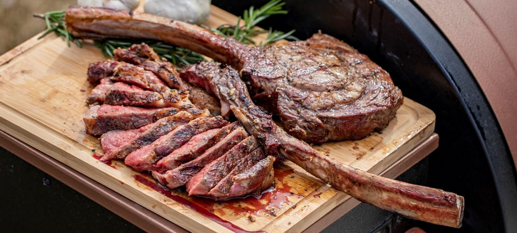 Best recipe for a perfect grilled Tomahawk steak