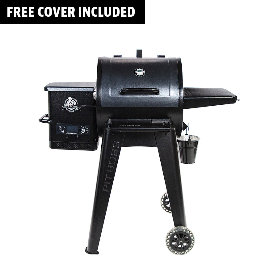 Pit boss navigator 550 wood pellet grill. Black with silver accents. 